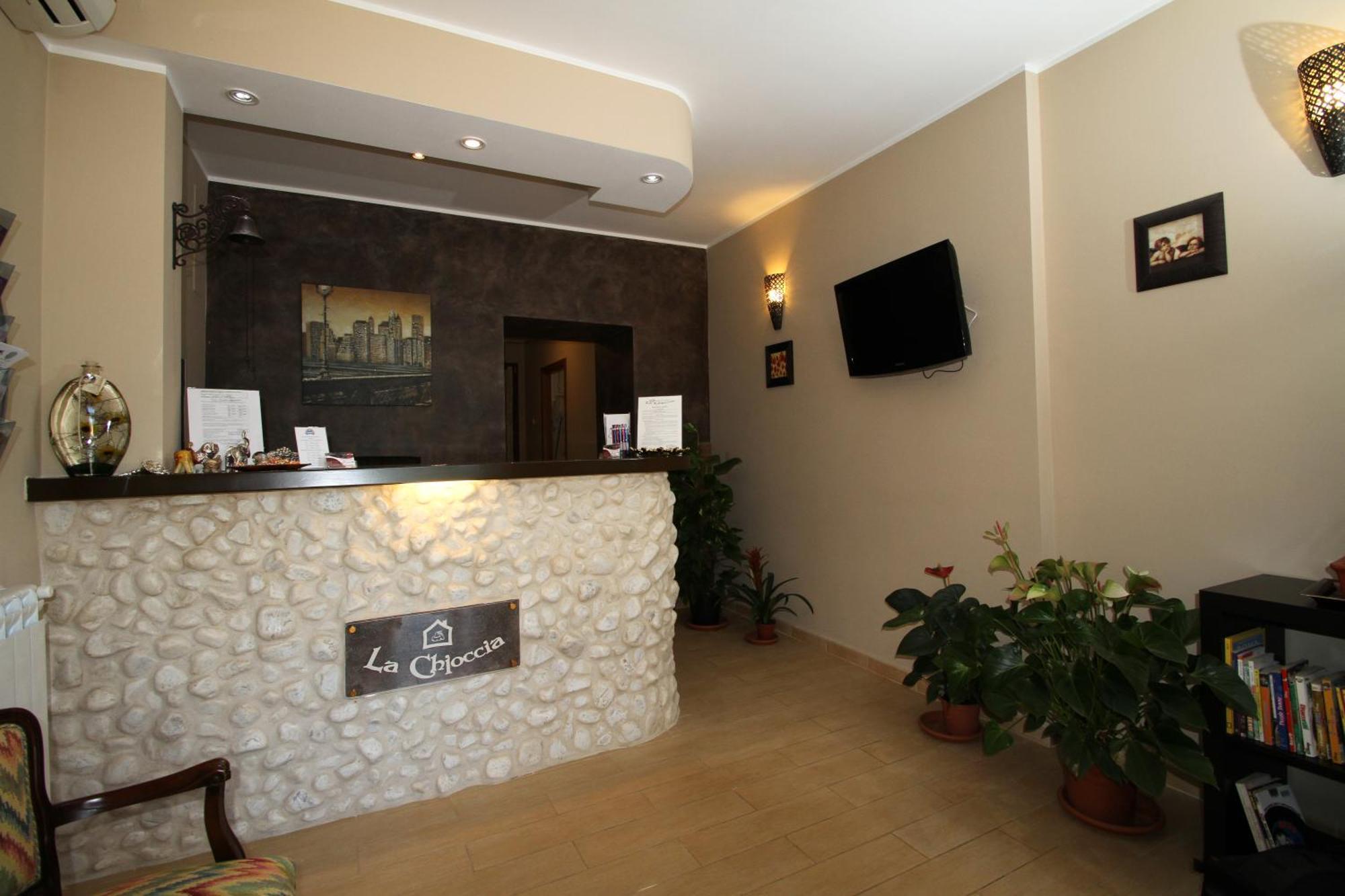La Chioccia Hotel Valmontone Exterior photo
