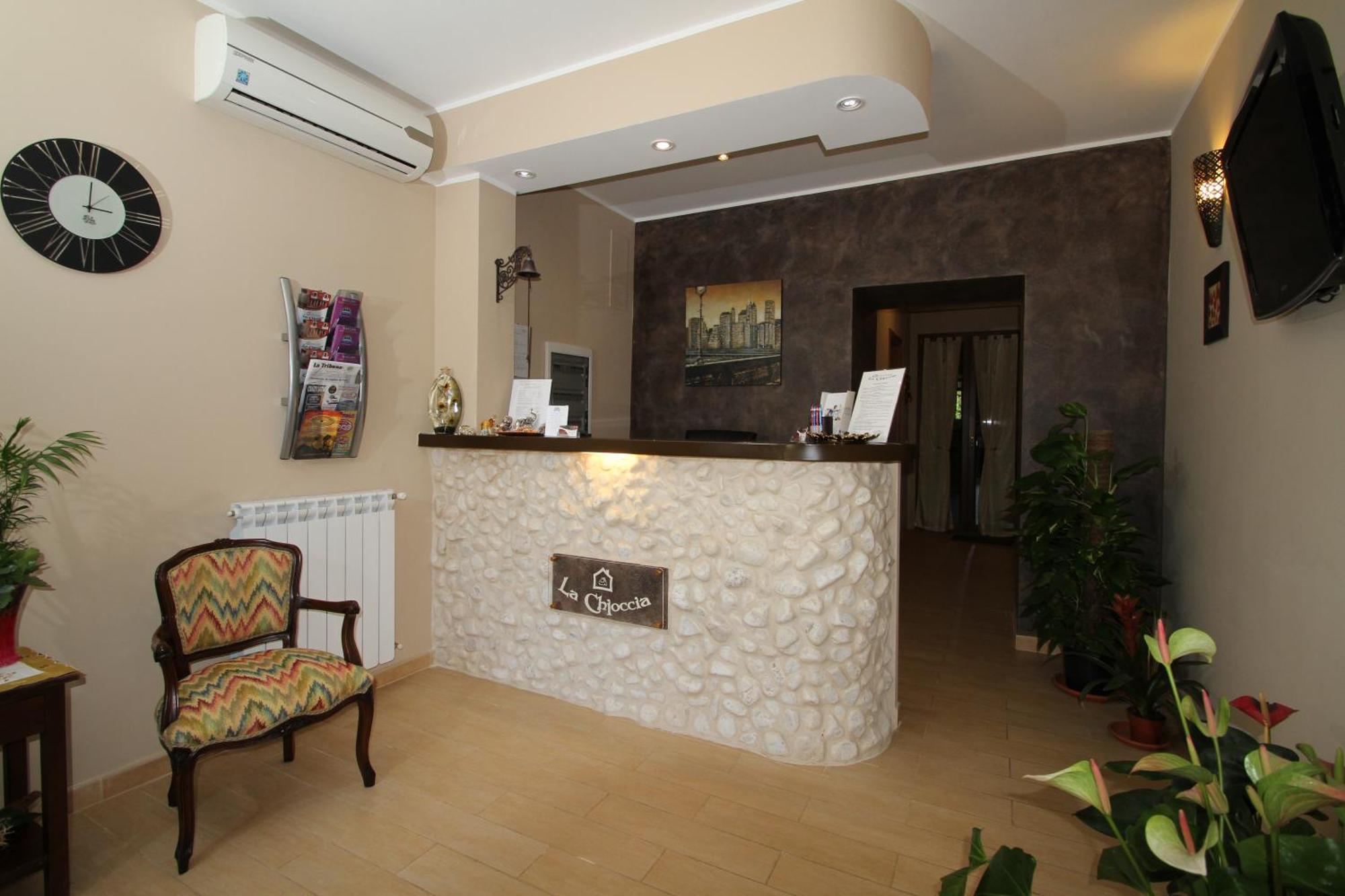 La Chioccia Hotel Valmontone Exterior photo